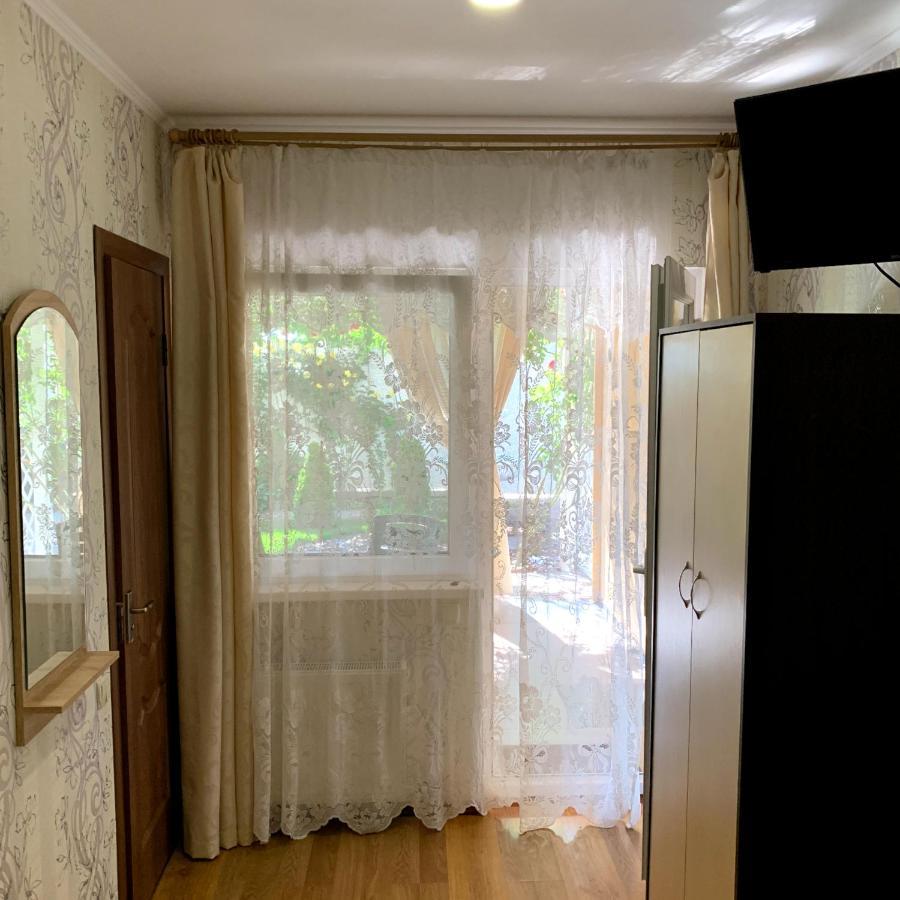 Guest House Santin Chornomorsk Exterior photo
