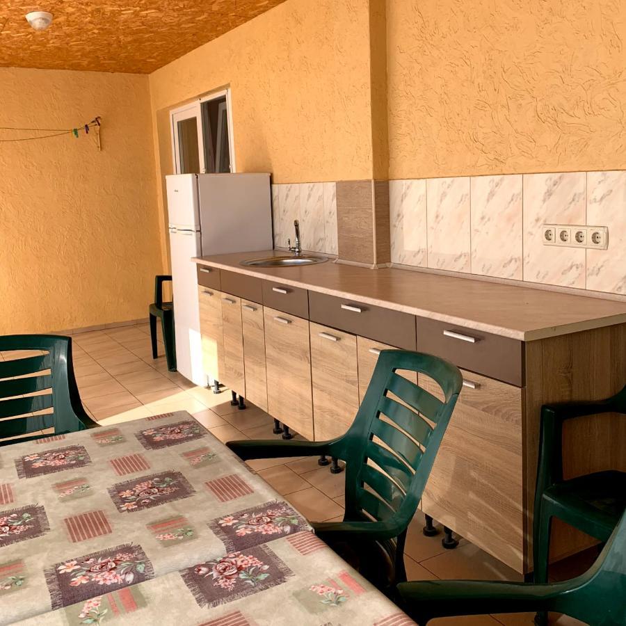 Guest House Santin Chornomorsk Exterior photo