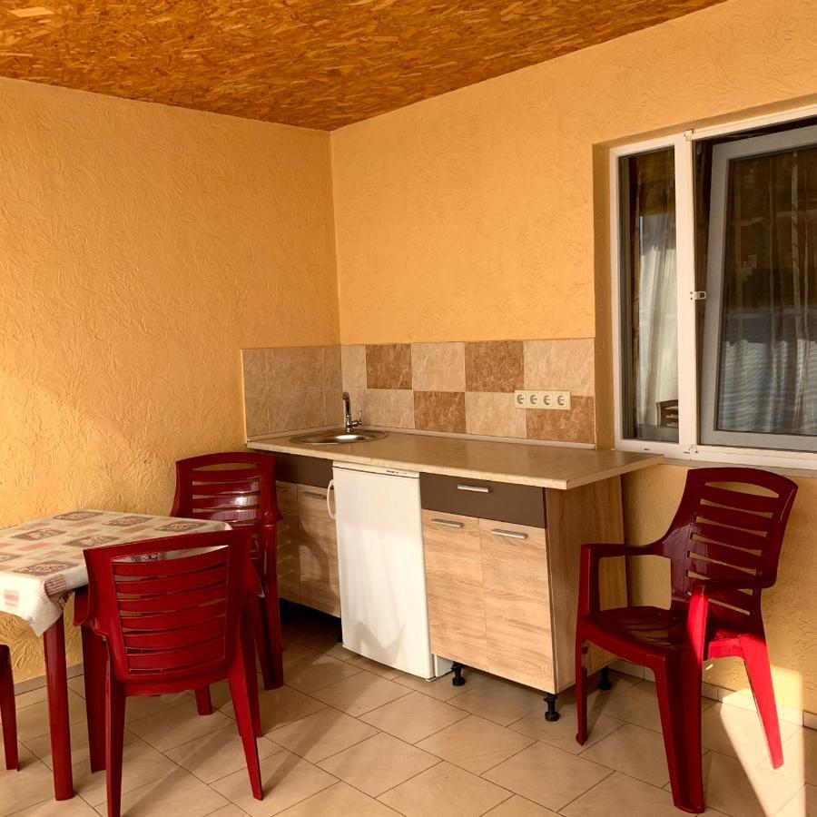 Guest House Santin Chornomorsk Exterior photo